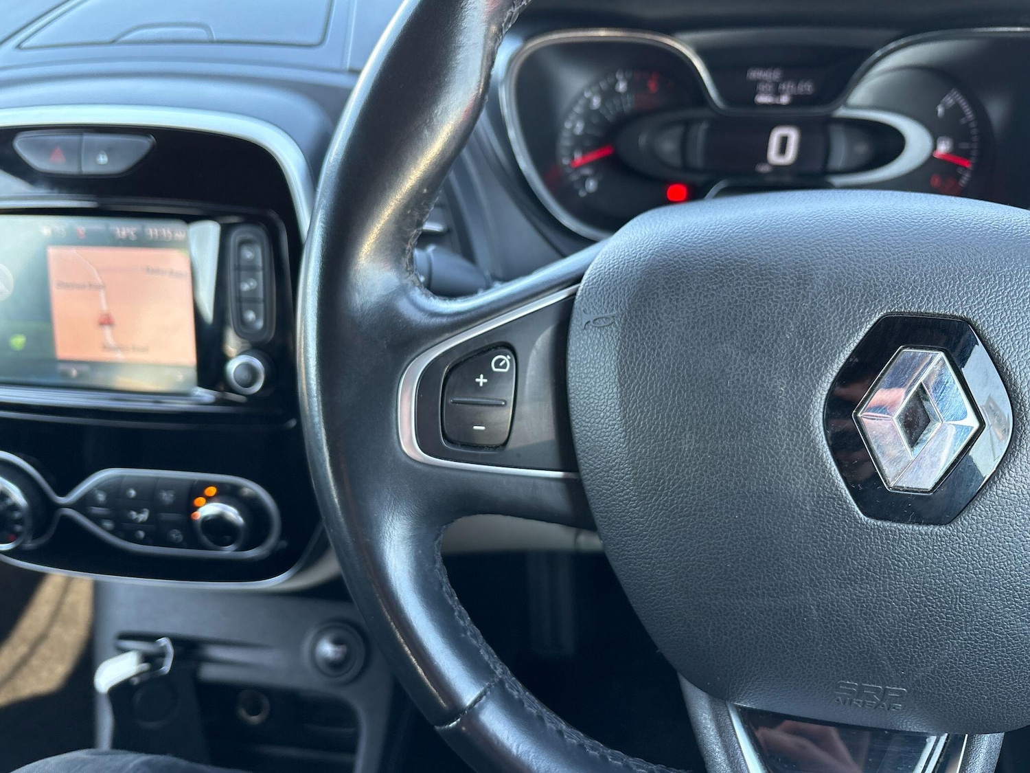 Used Renault Captur 2019 for sale - 77940324: Photo 16