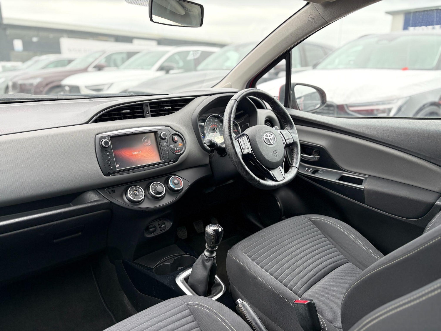 Used Toyota Yaris for sale - 78136005: Photo 10