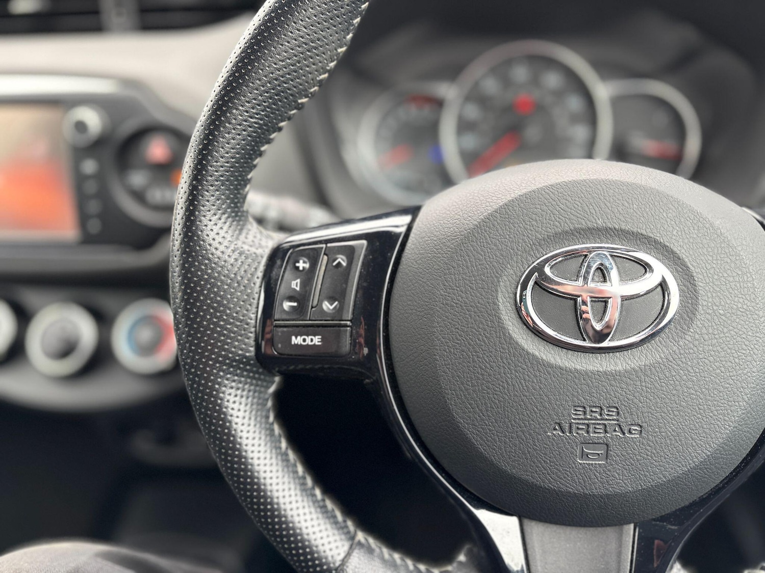 Used Toyota Yaris for sale - 78136005: Photo 23