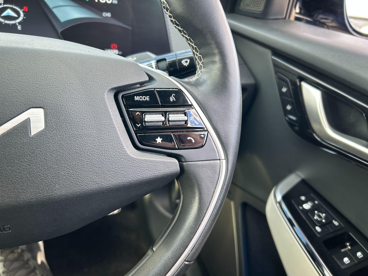 Used Kia EV6 2023 for sale - 76408343: Photo 22