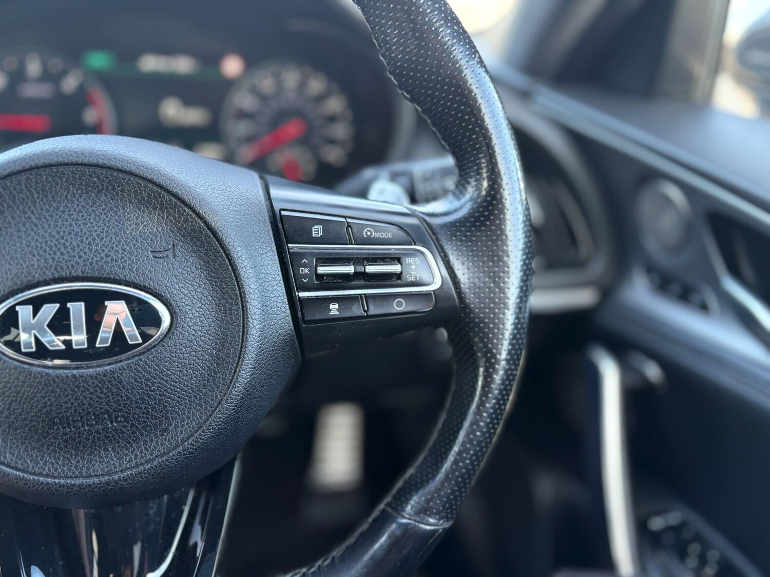 Used Kia Stinger 2018 for sale - 78171044: Photo 31