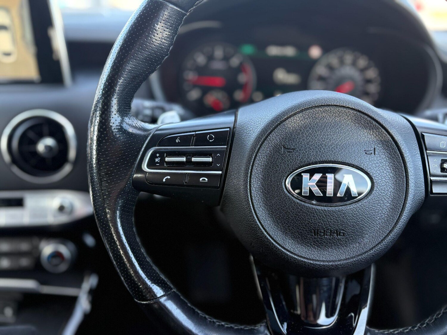 Used Kia Stinger 2018 for sale - 78171044: Photo 32