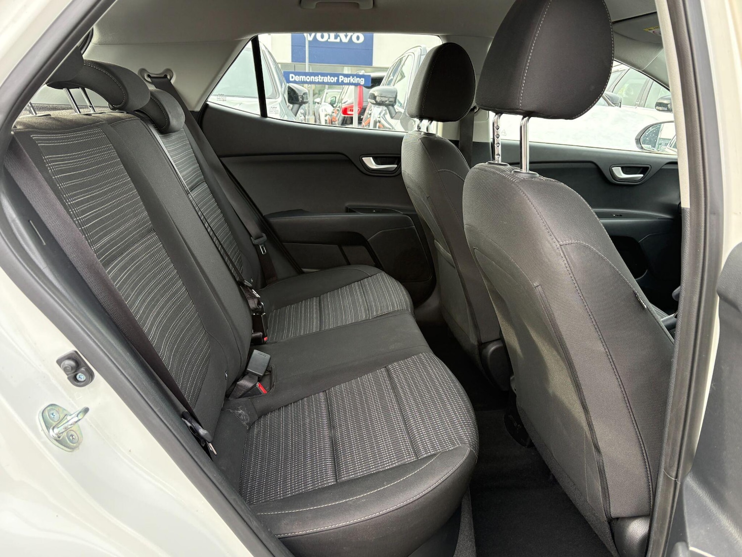 Used Kia Stonic 2023 for sale - 78046681: Photo 14