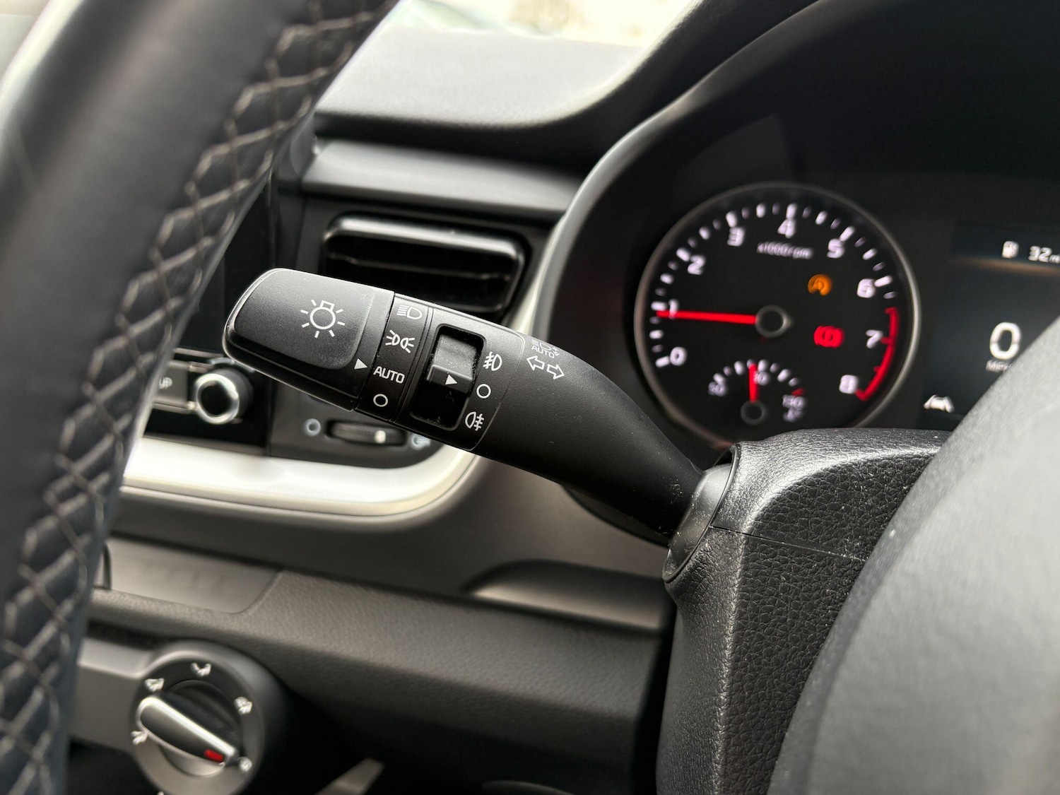 Used Kia Stonic 2023 for sale - 78046681: Photo 17