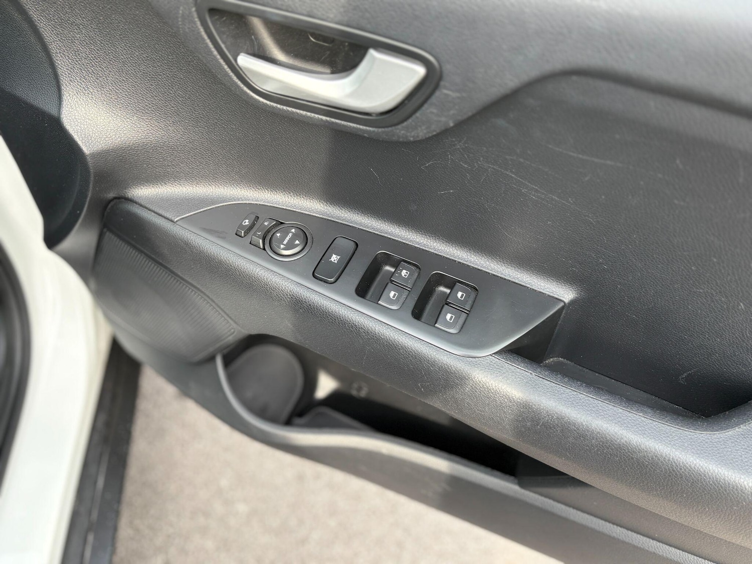 Used Kia Stonic 2023 for sale - 78046681: Photo 19