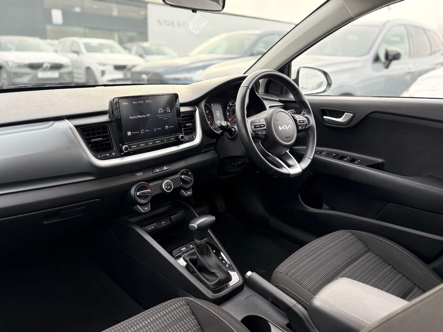 Used Kia Stonic 2023 for sale - 78047030: Photo 10