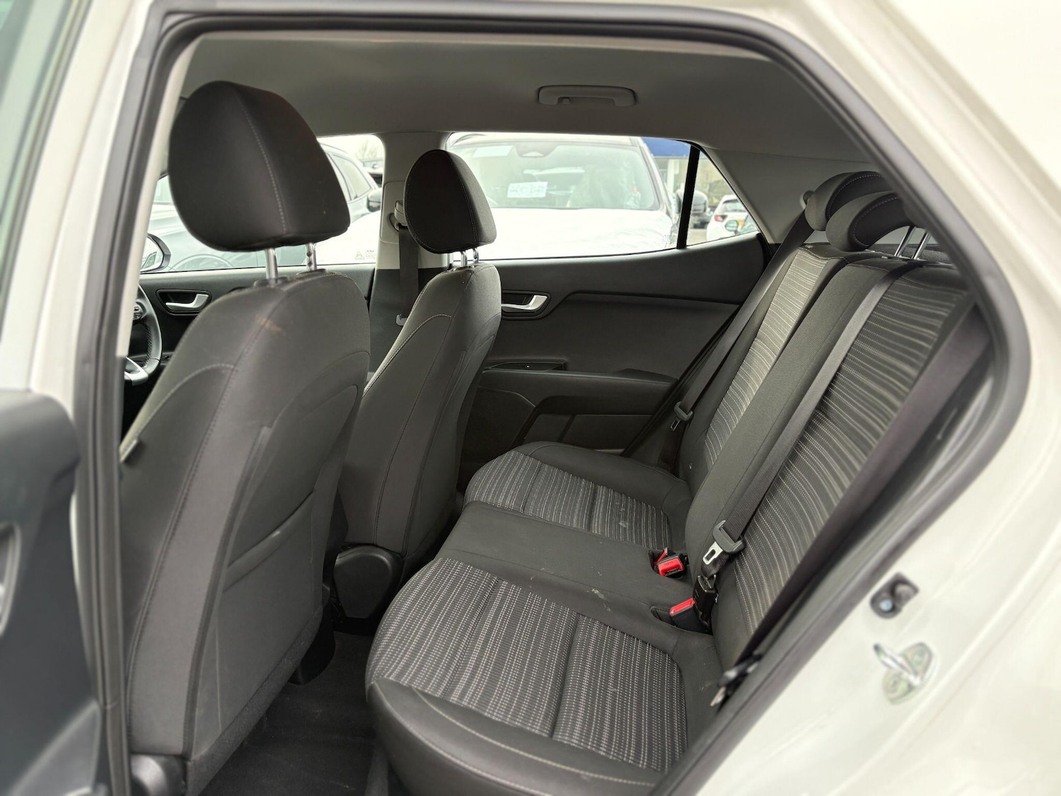 Used Kia Stonic 2023 for sale - 78047030: Photo 14