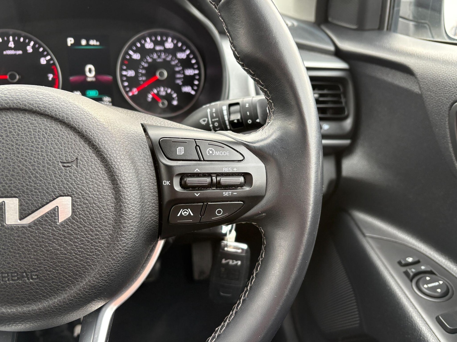 Used Kia Stonic 2023 for sale - 78047030: Photo 24