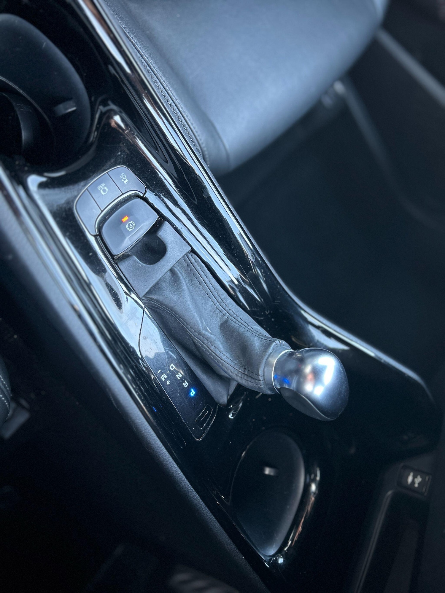 Used Toyota C-HR 2019 for sale - 76913131: Photo 11