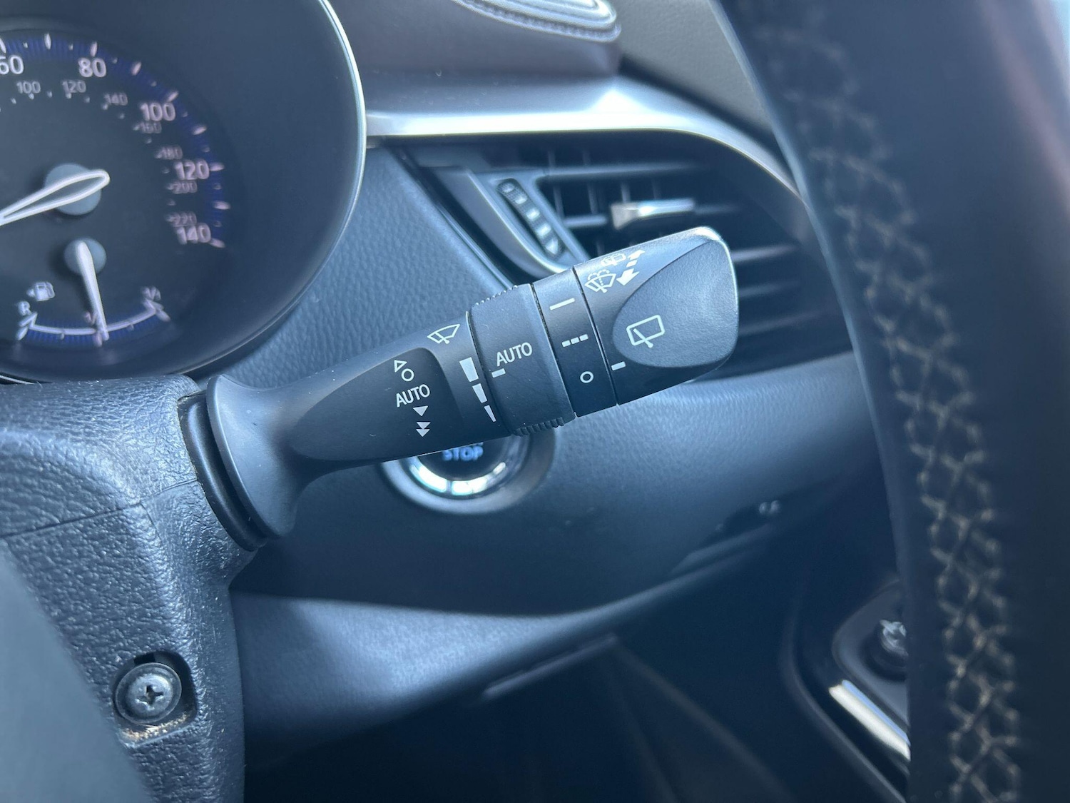 Used Toyota C-HR 2019 for sale - 76913131: Photo 16