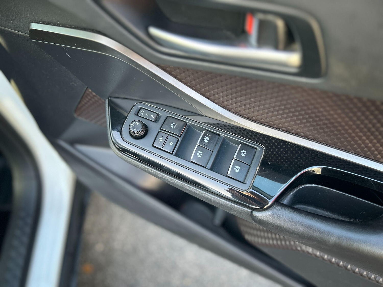 Used Toyota C-HR 2019 for sale - 76913131: Photo 20