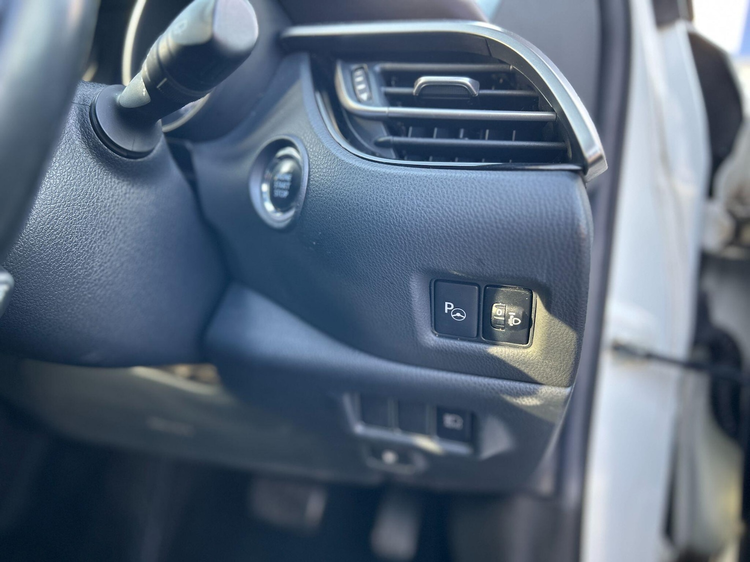 Used Toyota C-HR 2019 for sale - 76913131: Photo 29