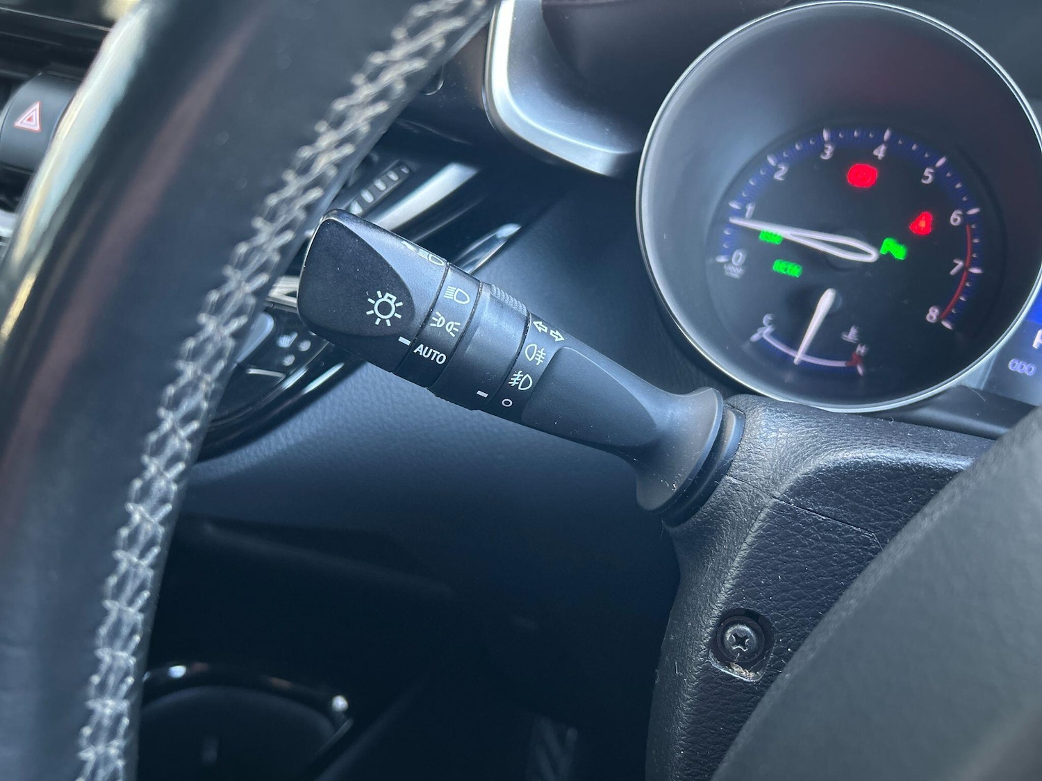 Used Toyota C-HR 2019 for sale - 76913131: Photo 30