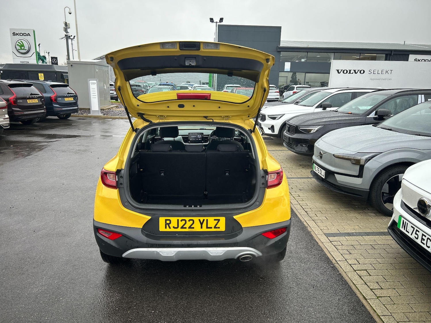 Used Kia Stonic 2022 for sale - 77057137: Photo 7