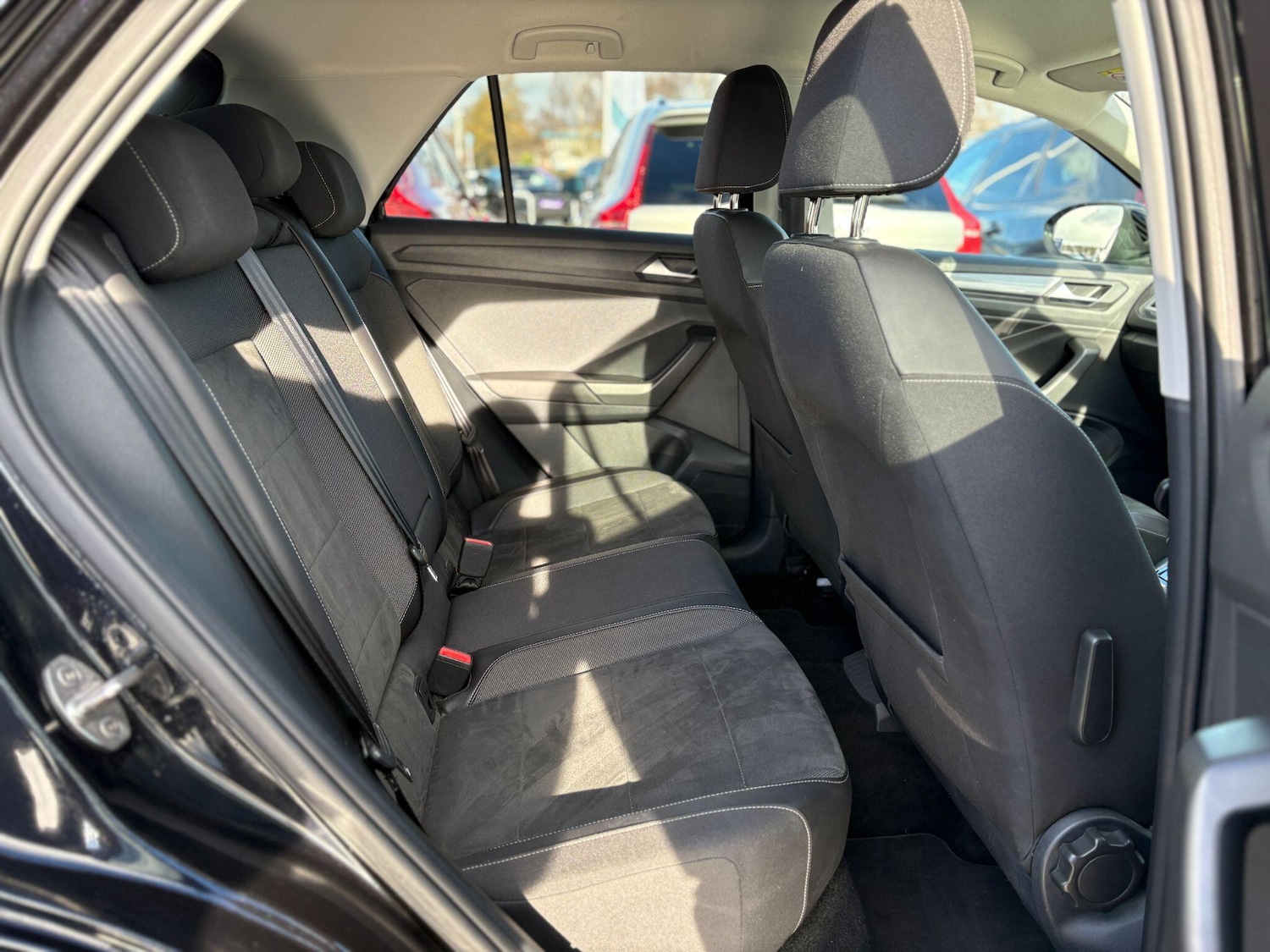 Used Volkswagen T-Roc 2023 for sale - 77586660: Photo 13