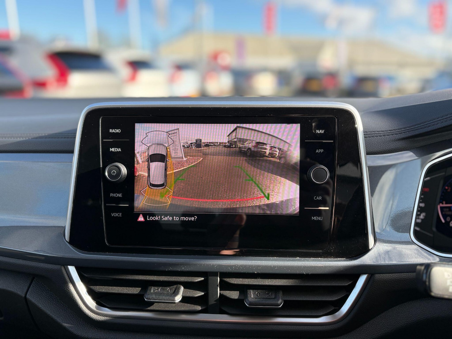 Used Volkswagen T-Roc 2023 for sale - 77586660: Photo 19