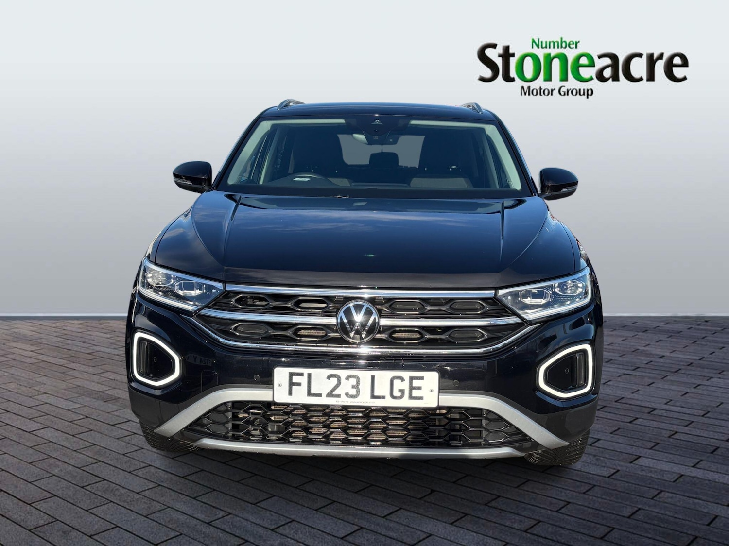 Used Volkswagen T-Roc 2023 for sale - 77586660: Photo 2
