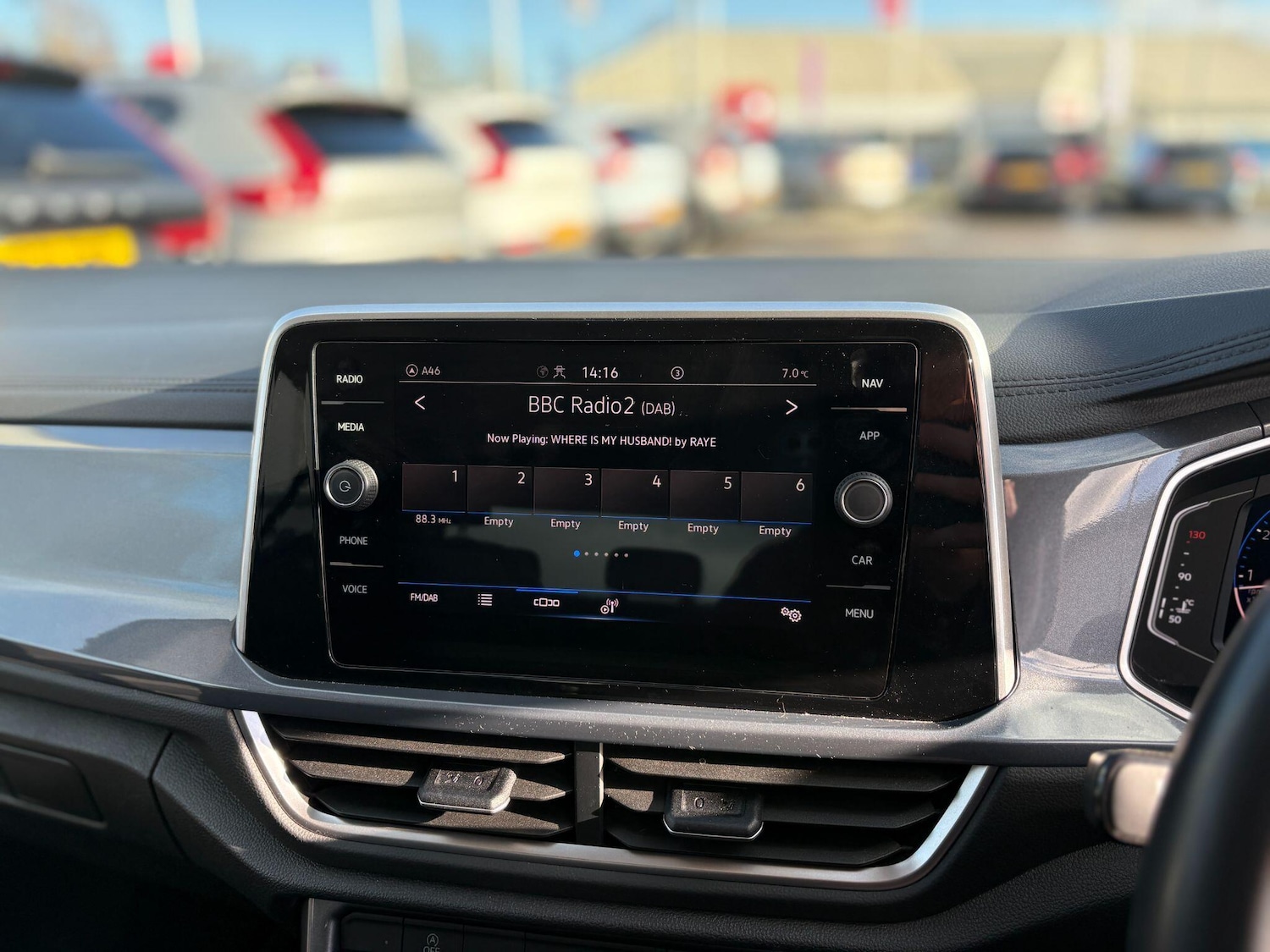 Used Volkswagen T-Roc 2023 for sale - 77586660: Photo 20