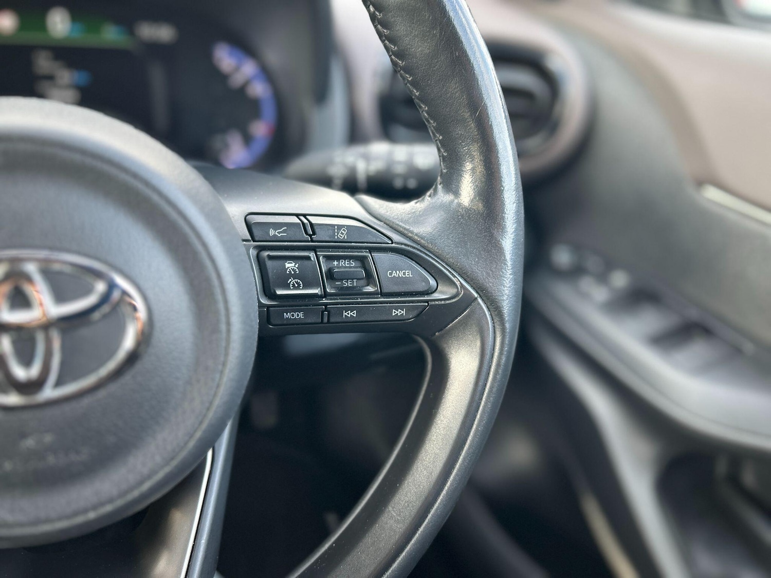 Used Toyota Yaris Cross for sale - 77267210: Photo 25