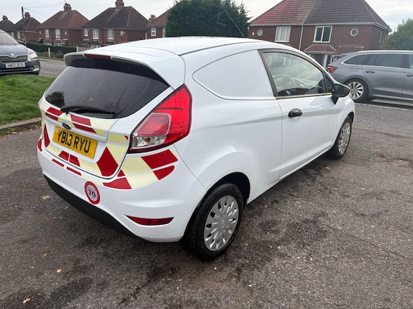 Used Ford Fiesta 2013 for sale - 76312701: Photo 5