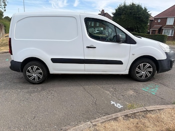 Used Peugeot Partner 2017 for sale - 79469731: Photo