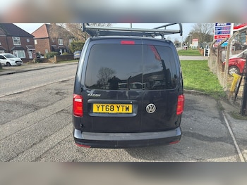 Used Volkswagen Caddy Maxi 2018 for sale - 77520012: Photo