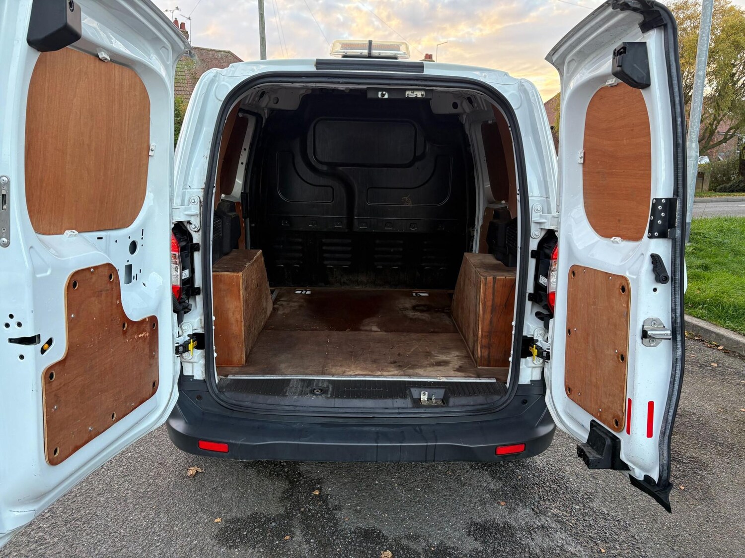 Used Ford Transit Courier 2018 for sale - 76519803: Photo 16