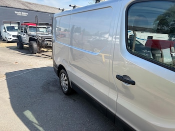 Used Vauxhall Vivaro 2016 for sale - 78381856: Photo