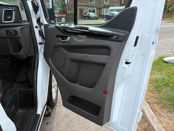 Used Ford Transit Custom 2023 for sale - 74755943: Photo 17