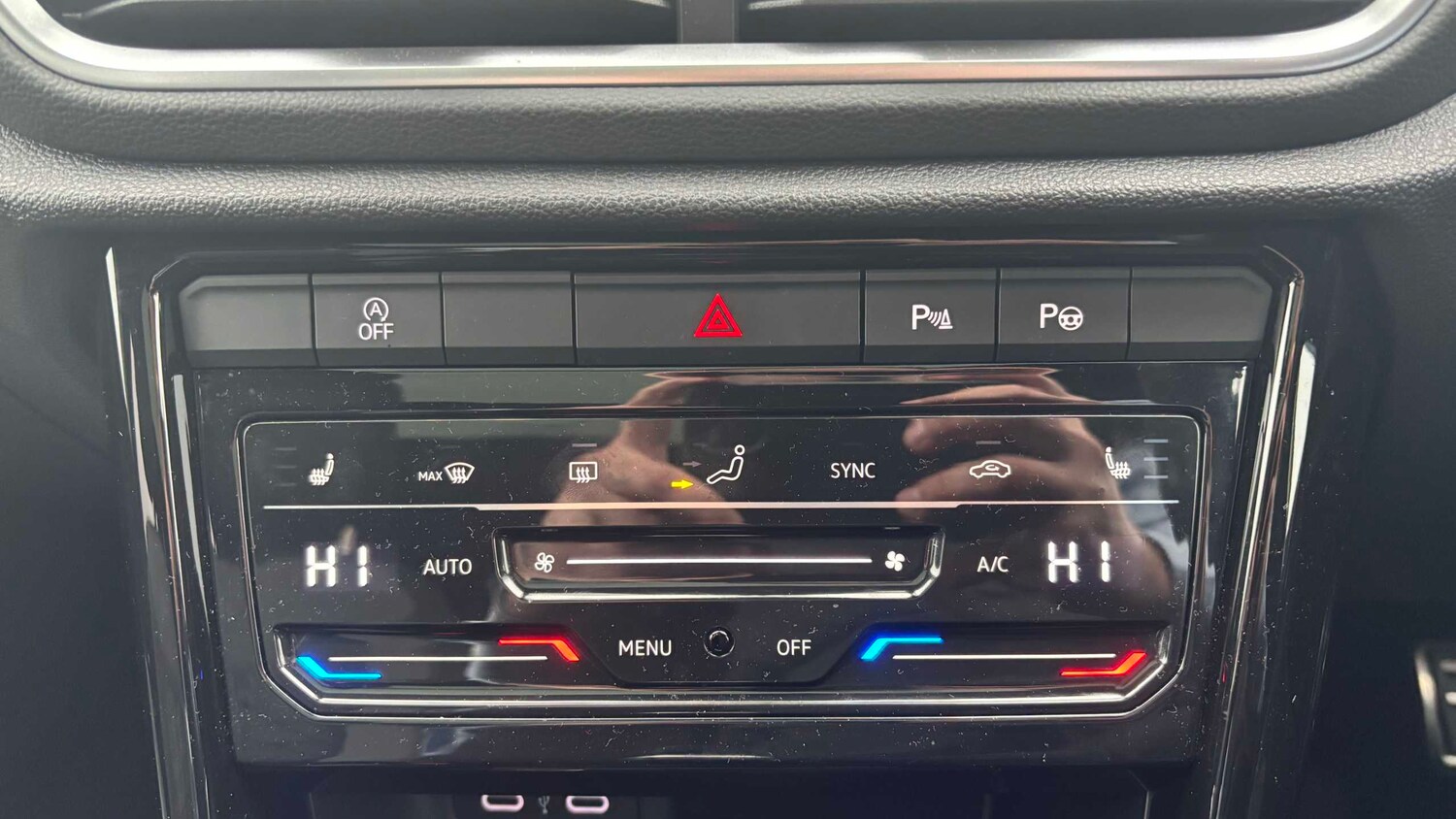 Used Volkswagen T-Roc 2023 for sale - 77859120: Photo 20