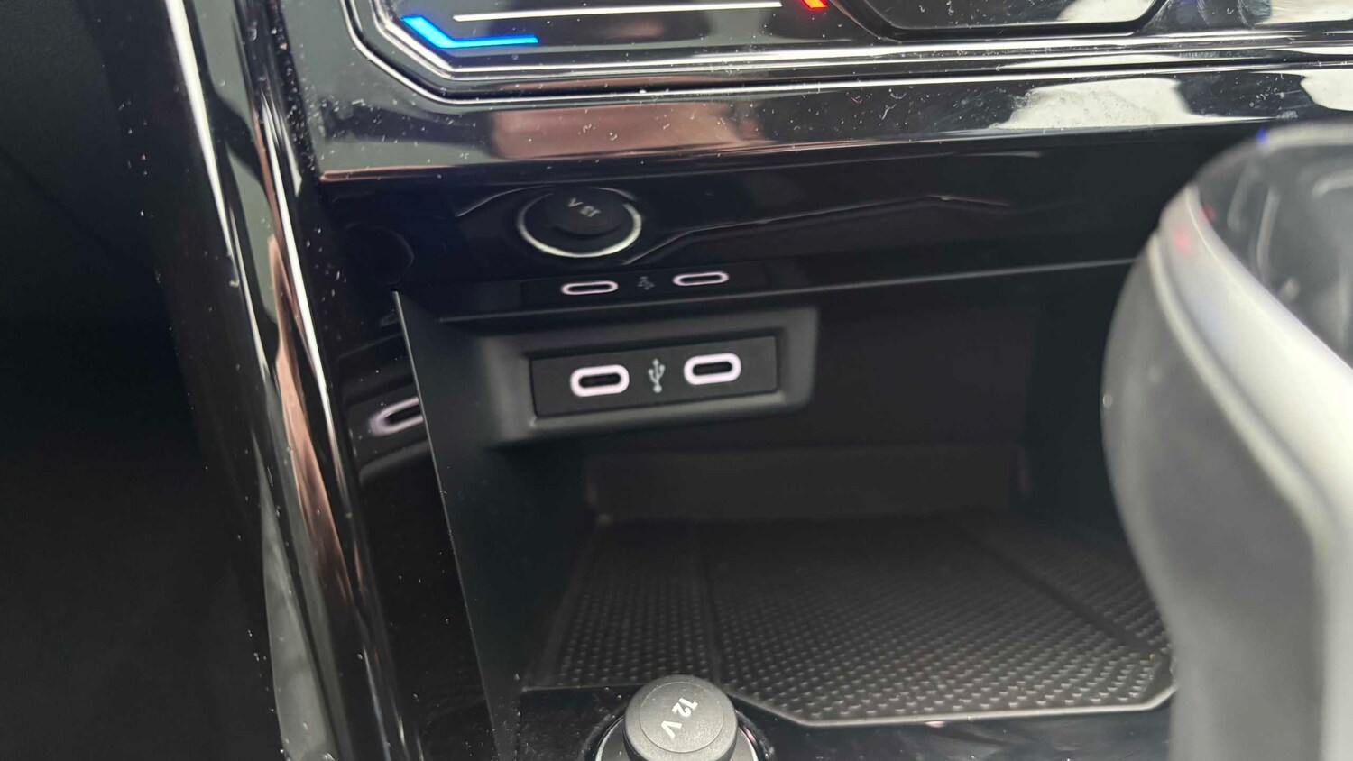 Used Volkswagen T-Roc 2023 for sale - 77859120: Photo 21