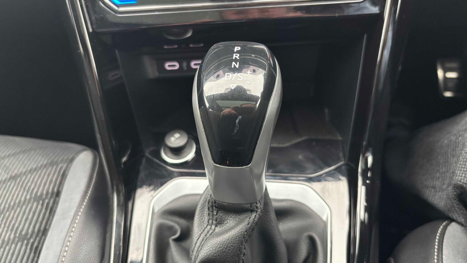 Used Volkswagen T-Roc 2023 for sale - 77859120: Photo 23