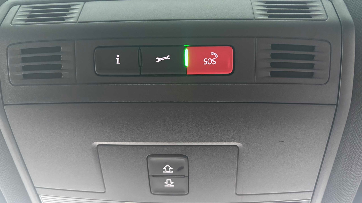 Used Volkswagen T-Roc 2023 for sale - 77859120: Photo 28