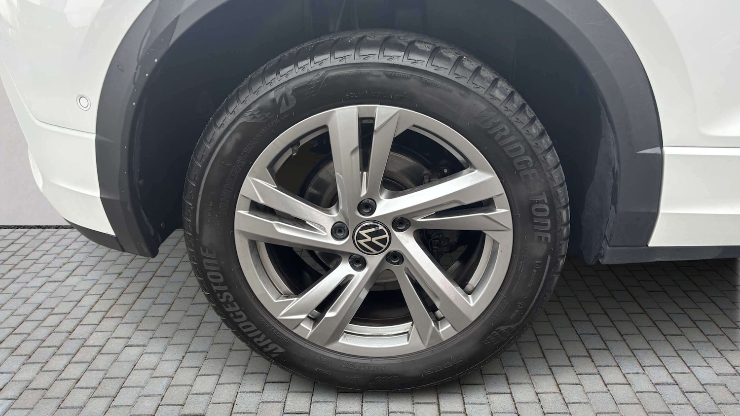 Used Volkswagen T-Roc 2023 for sale - 77859120: Photo 3