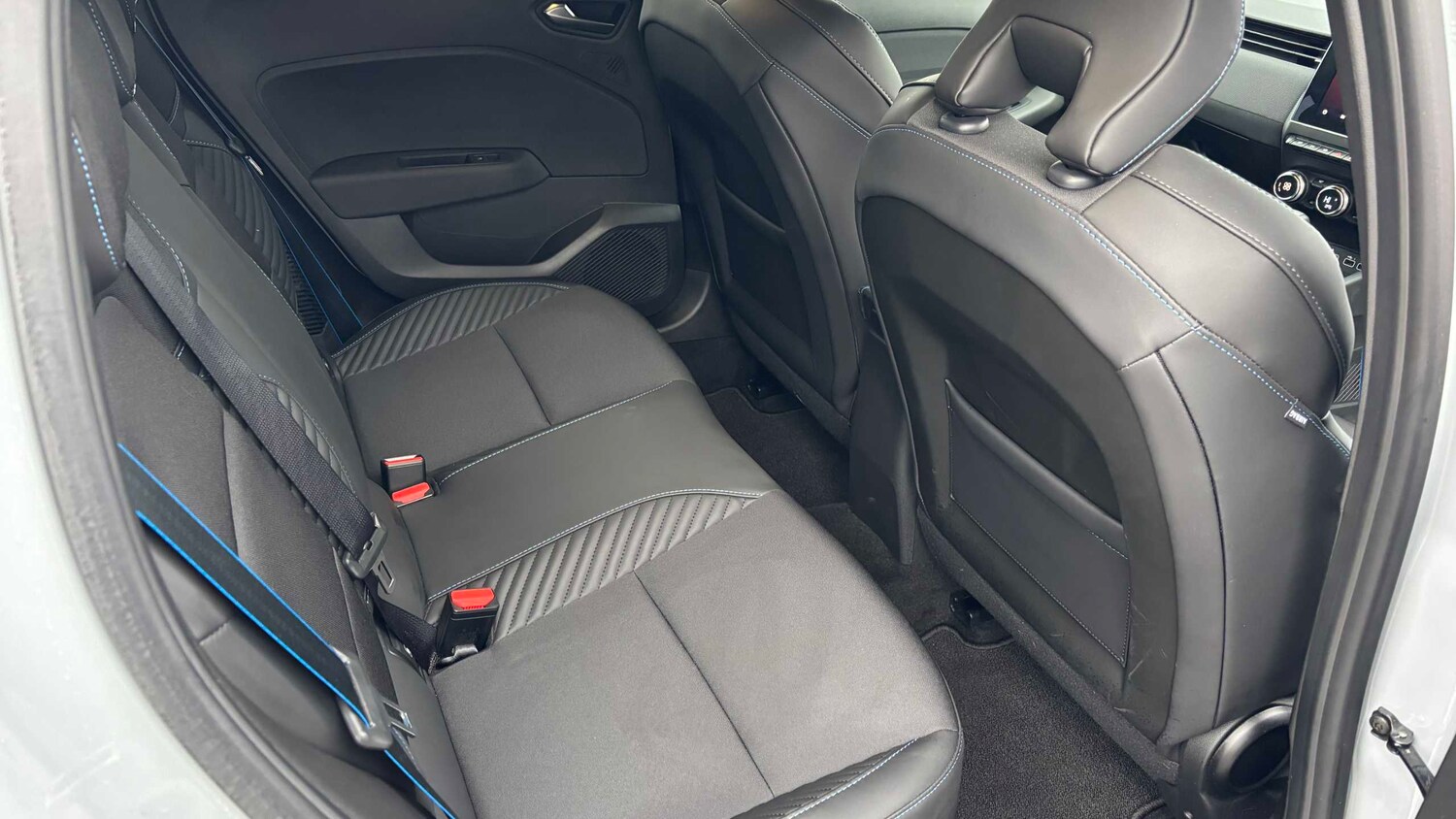 Used Renault Clio for sale - 77860578: Photo 11