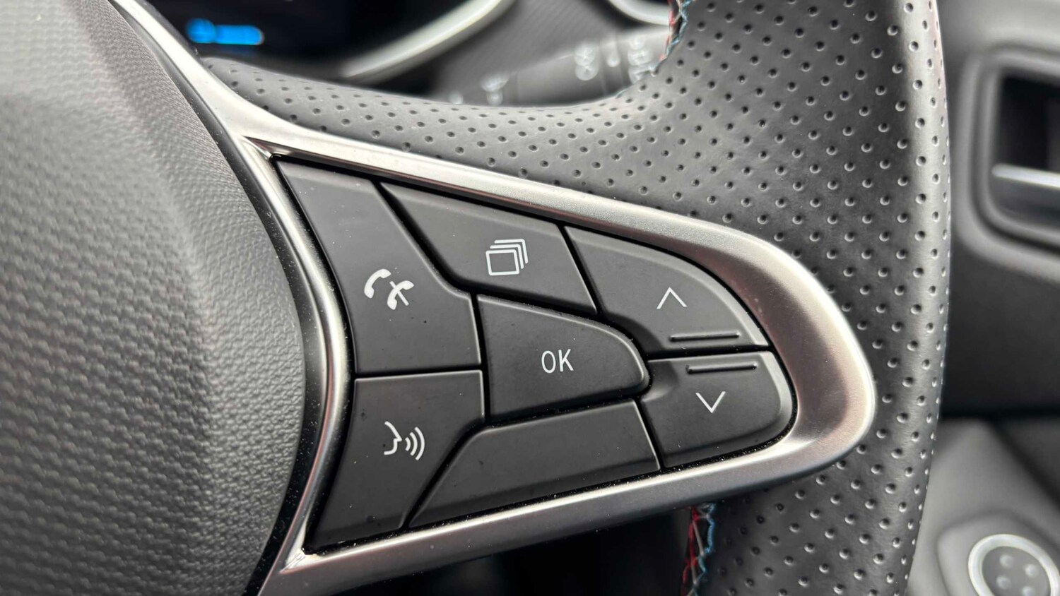 Used Renault Clio for sale - 77860578: Photo 17