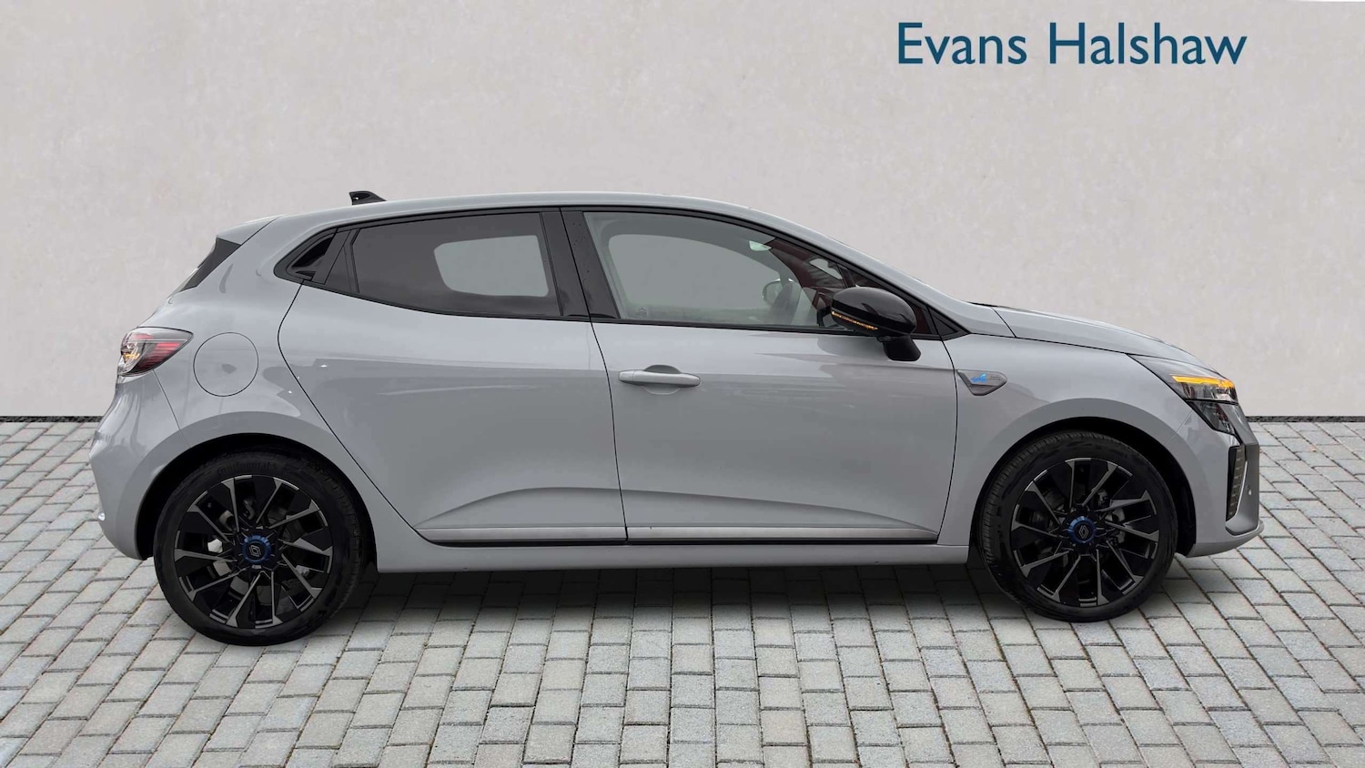 Used Renault Clio for sale - 77860578: Photo 2