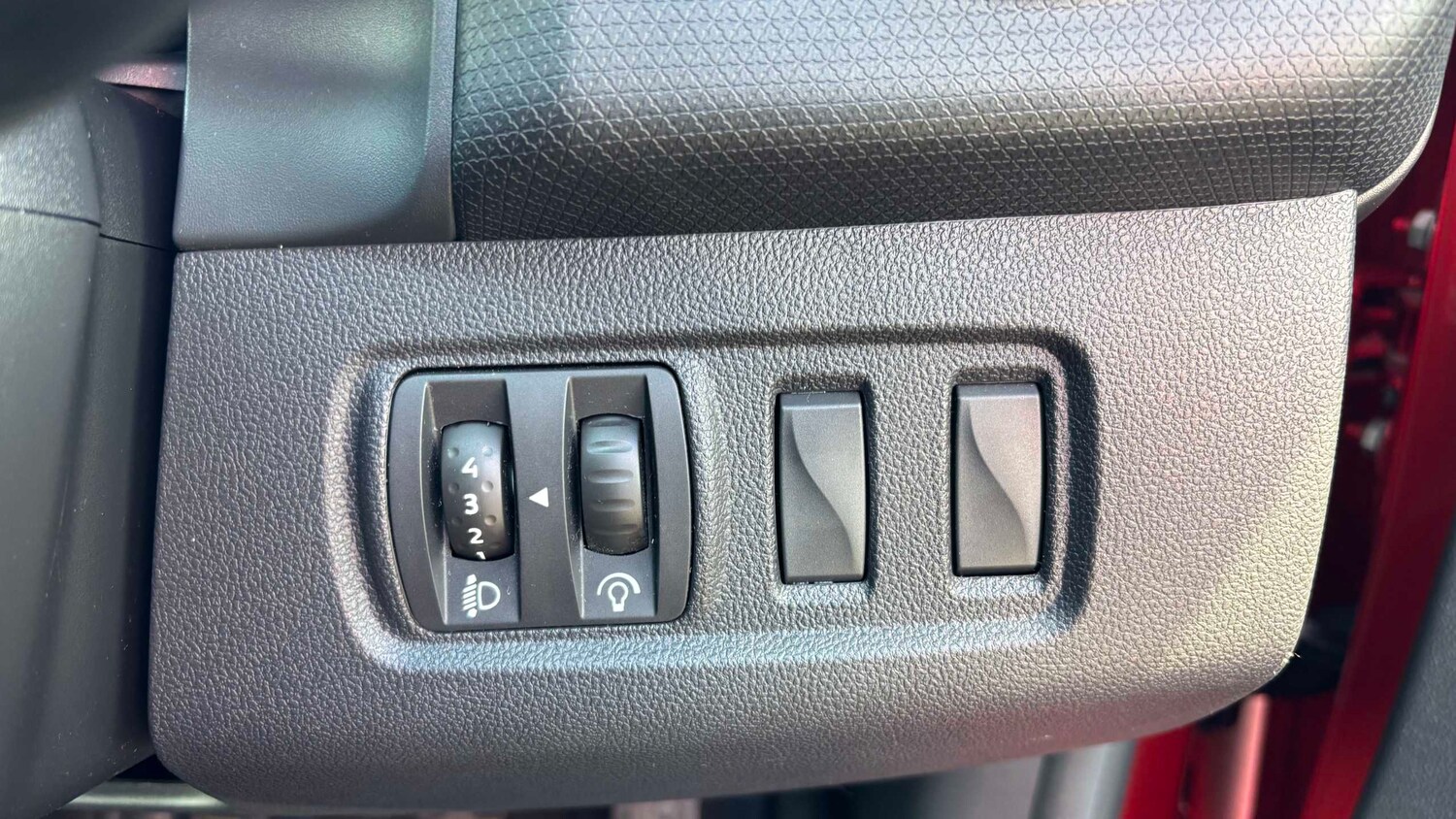 Used Renault Clio for sale - 77858975: Photo 15