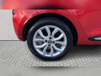 Used Renault Clio 2017 for sale - 77858975: Photo