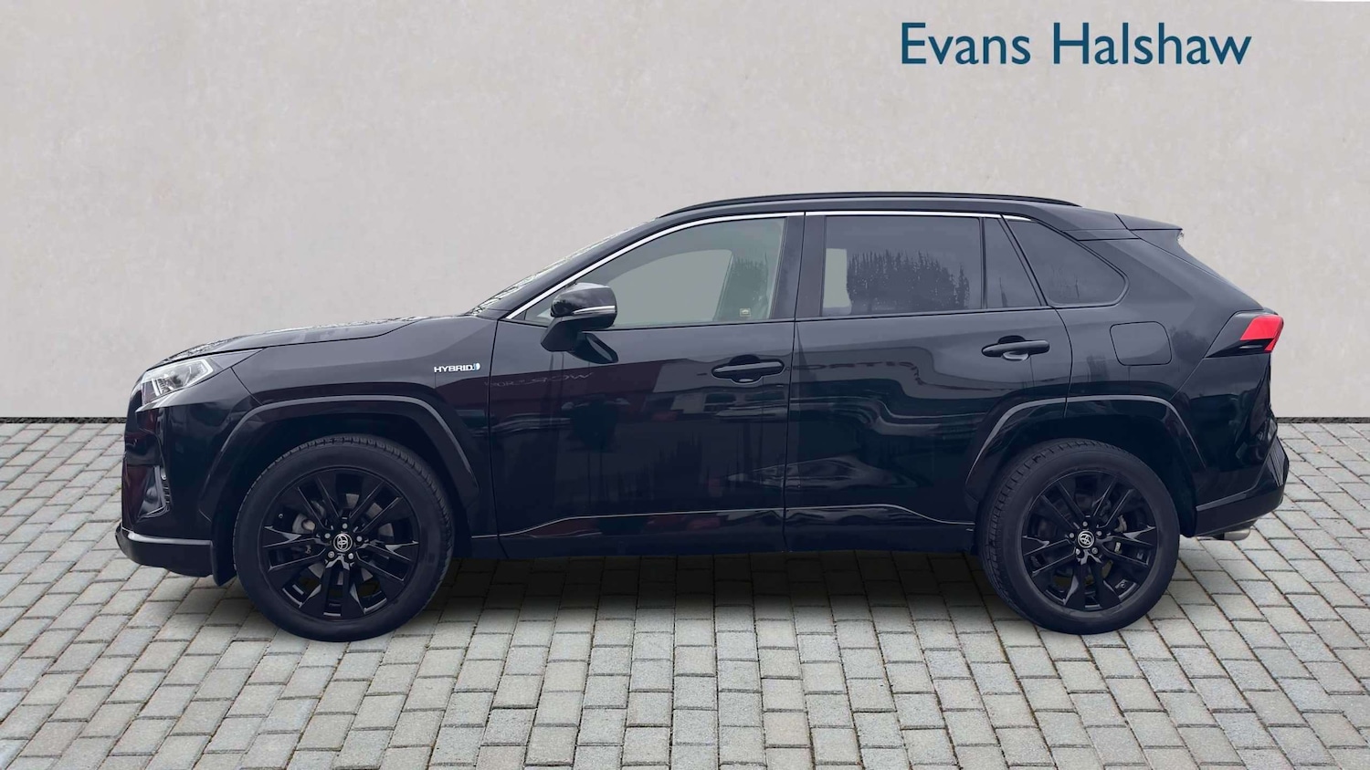 Used Toyota RAV4 2021 for sale - 77856632: Photo 2