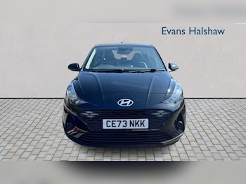 Used Hyundai i10 2023 for sale - 79524098: Photo