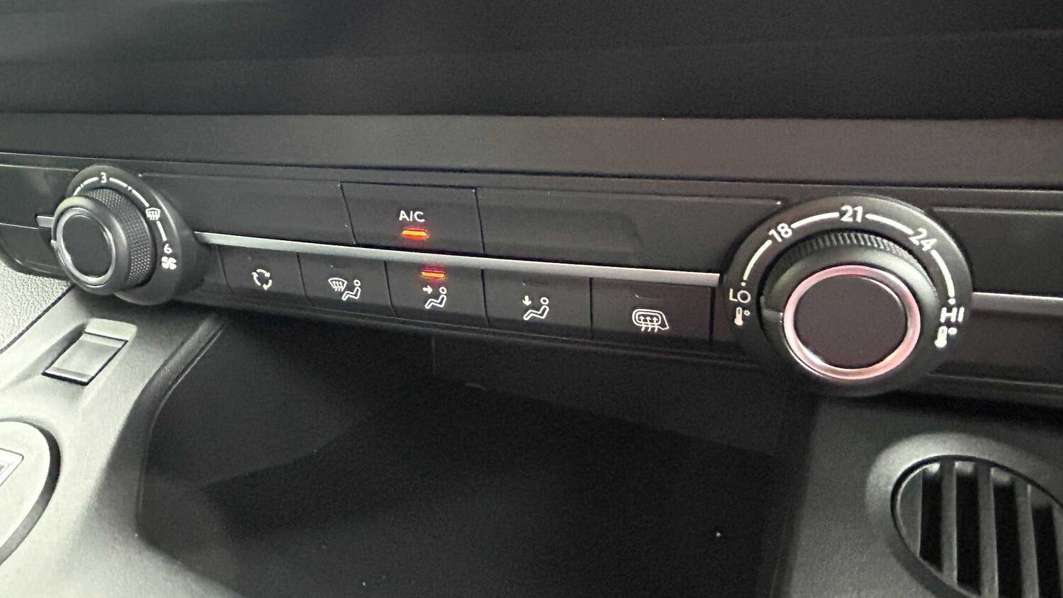 Used BMW 5 Series 2025 for sale - 77856645: Photo 35