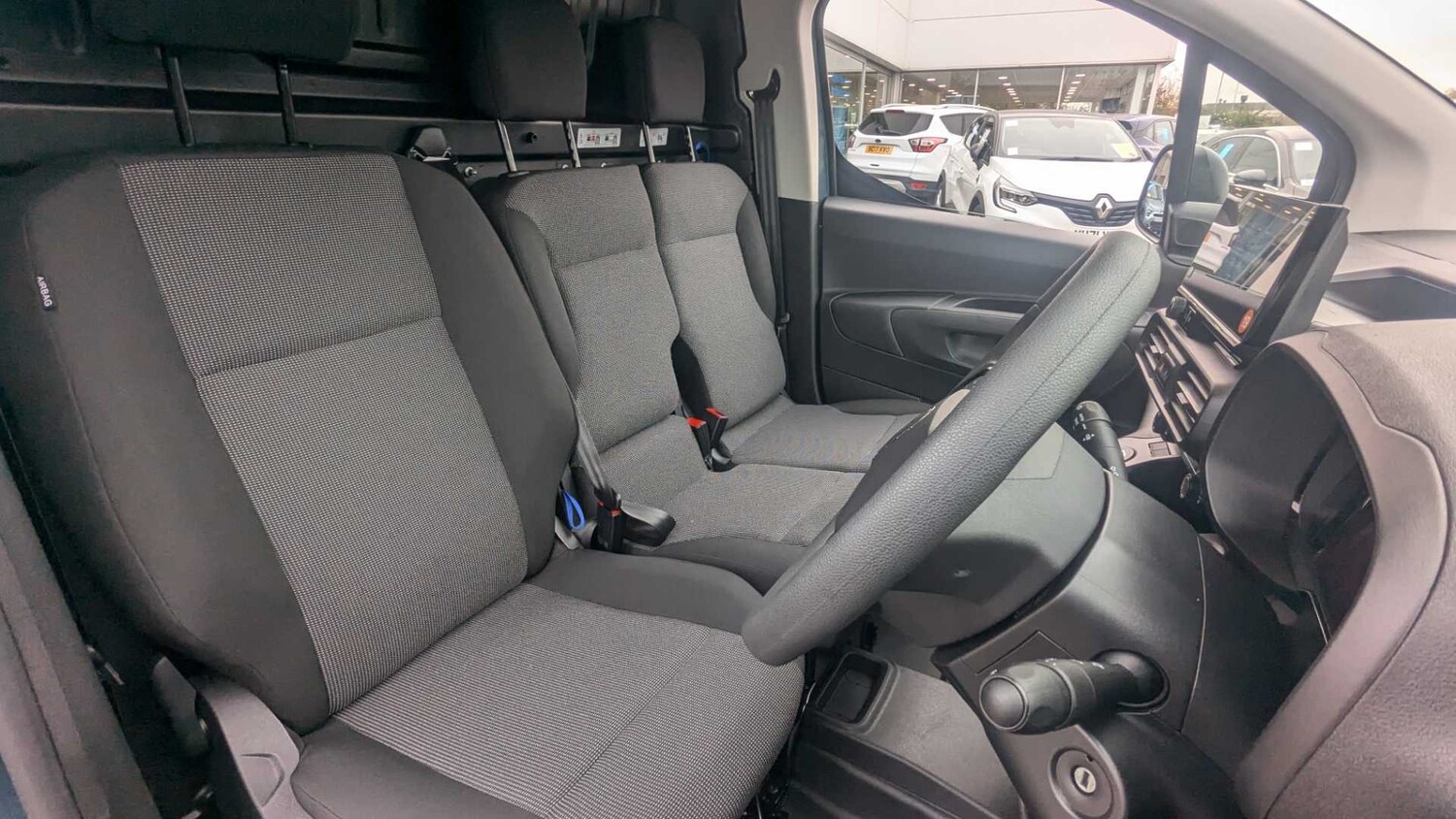 Used BMW 5 Series 2025 for sale - 77856645: Photo 9