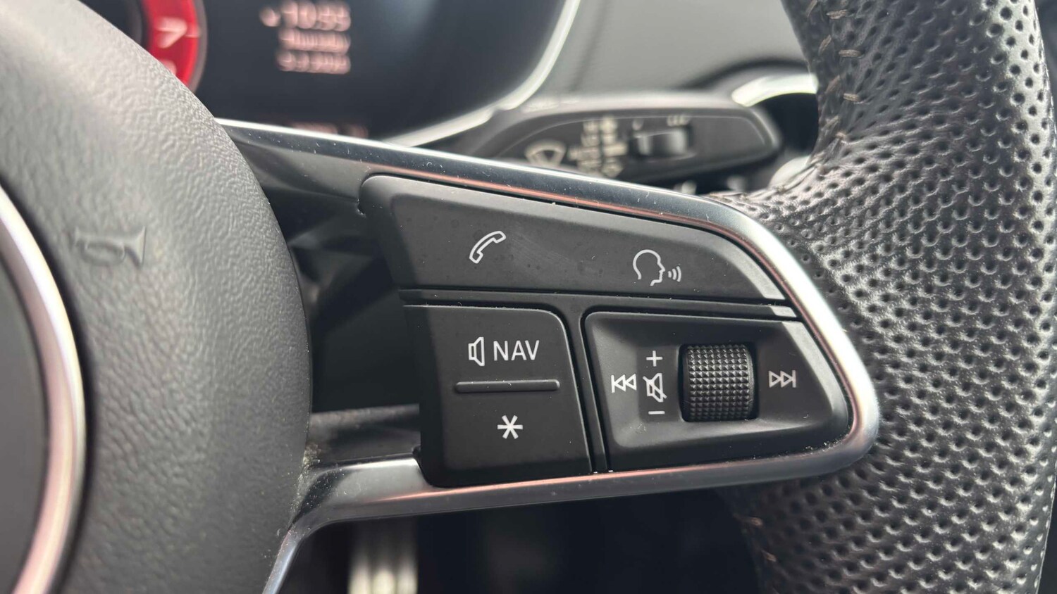 Used Audi TT for sale - 77861227: Photo 18