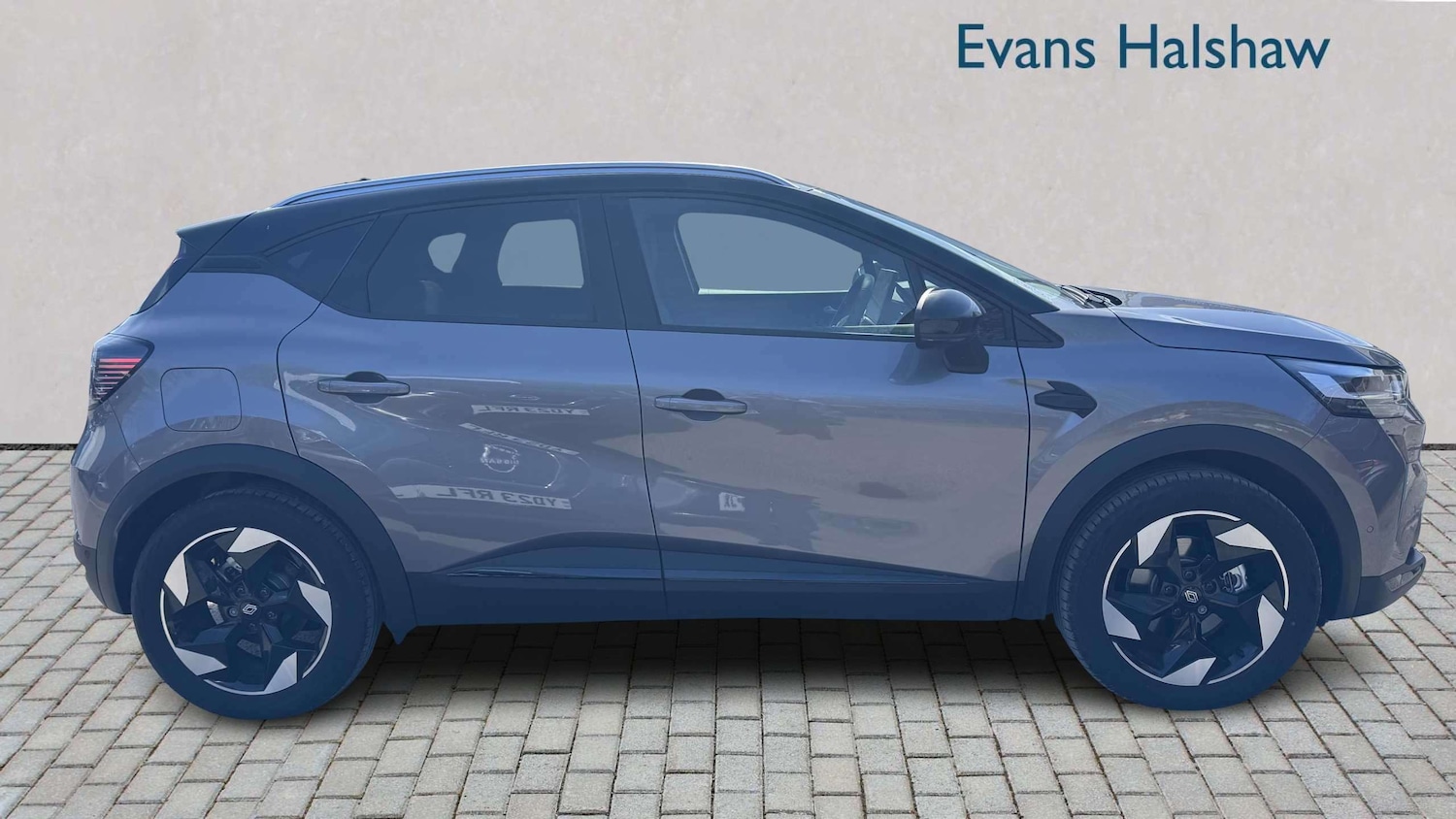 Used Renault Captur 2025 for sale - 78118779: Photo 4