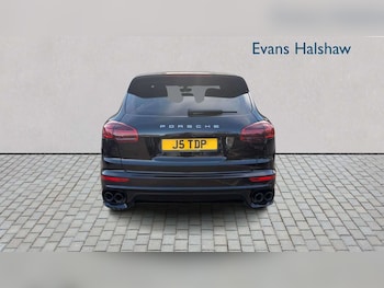 Used Porsche Cayenne 2015 for sale - 78161210: Photo