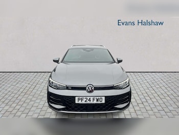 Used Volkswagen Passat 2024 for sale - 79339826: Photo