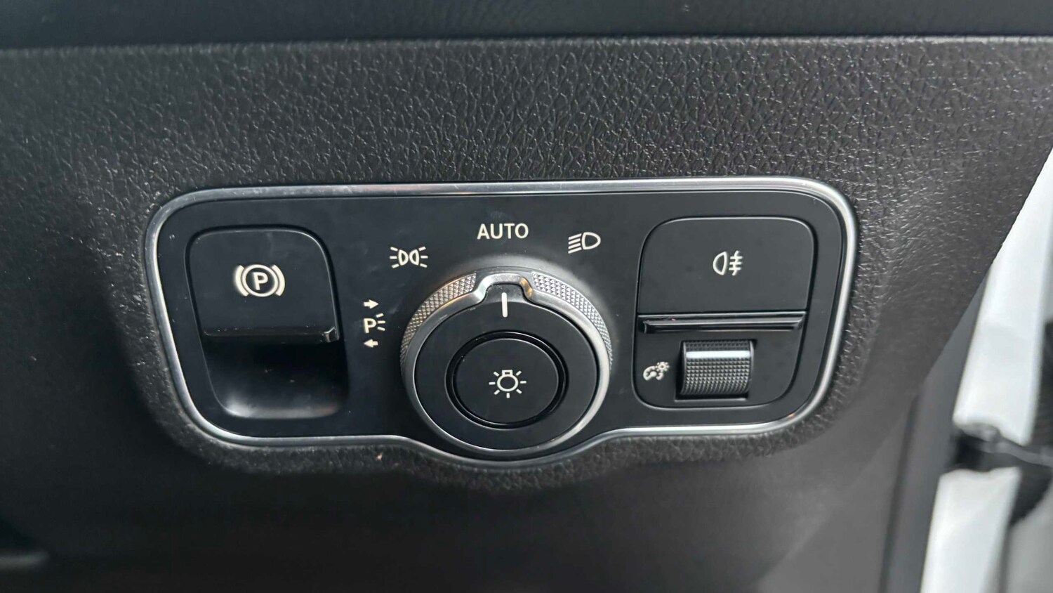 Used Mercedes-Benz GLB for sale - 77858143: Photo 17