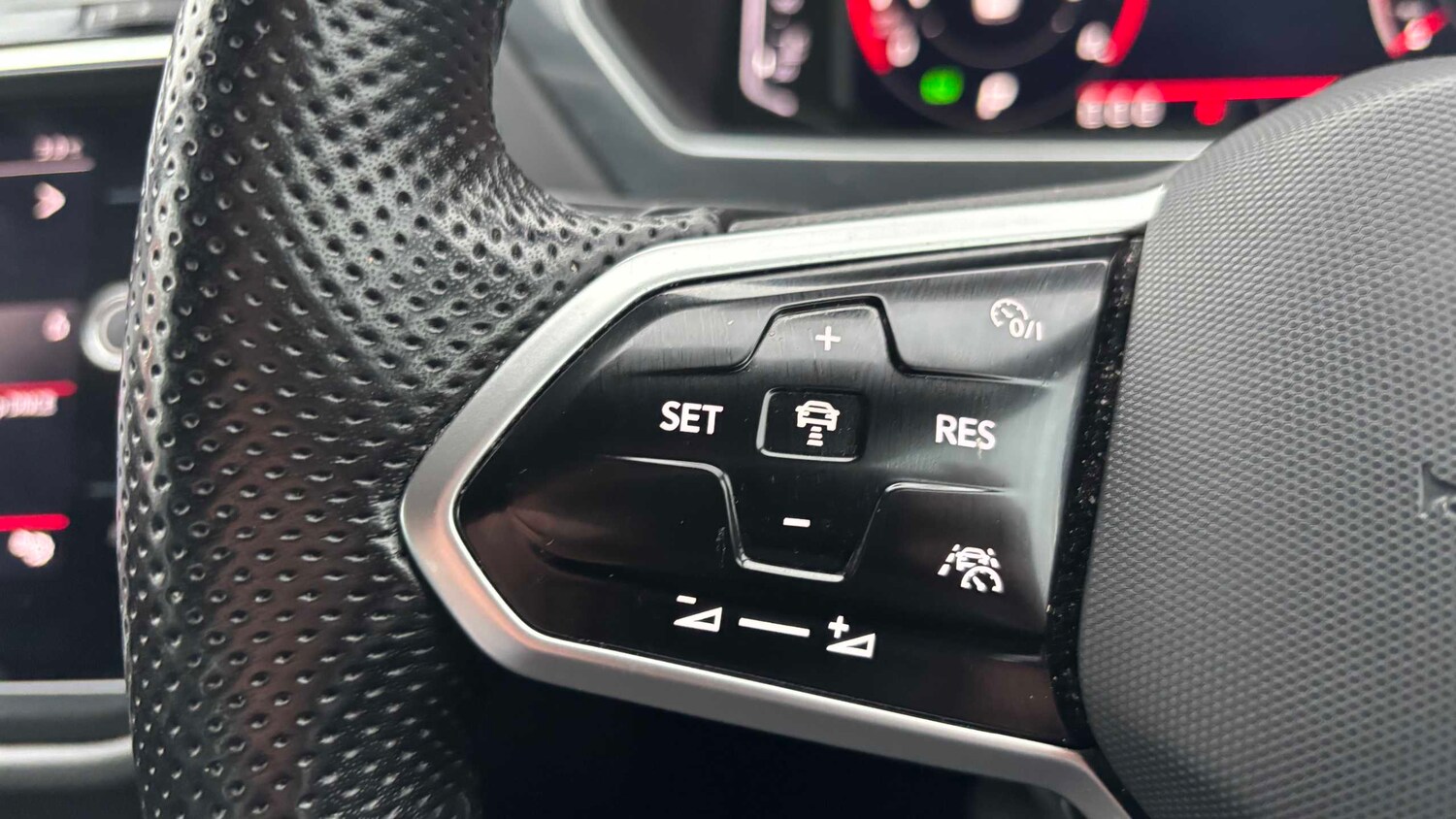 Used Volkswagen Tiguan for sale - 77861112: Photo 17