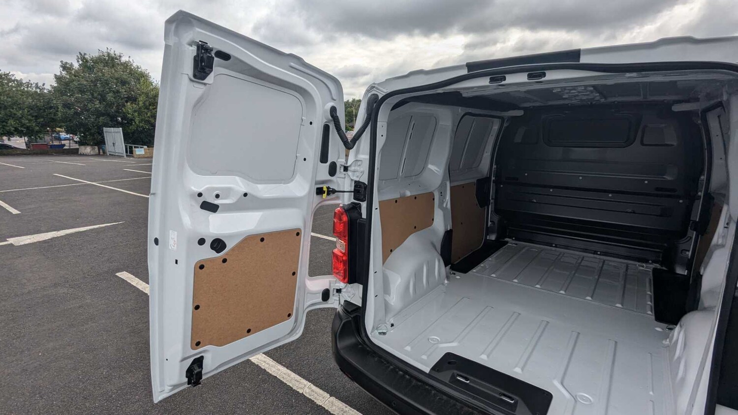 Used Citroen Dispatch for sale - 77861046: Photo 19